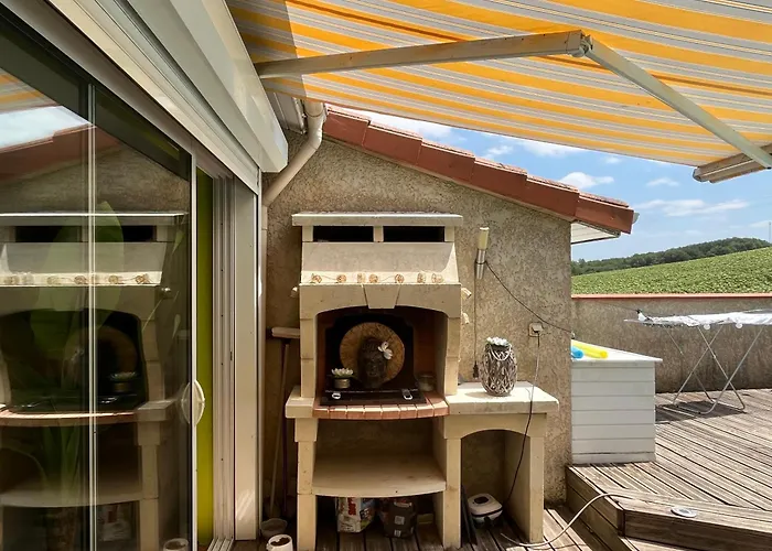 Nyaraló La Piscine Lacaugne